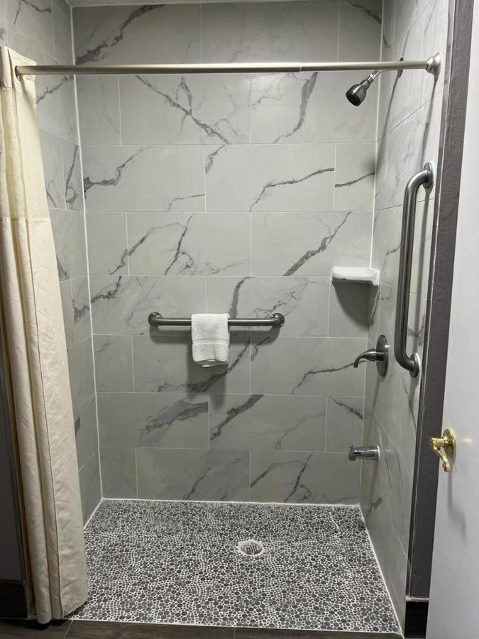 Key West Inn - Tuscumbia Екстериор снимка